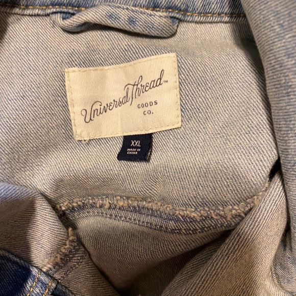 Women’s jean jacket - Picture 2 of 3